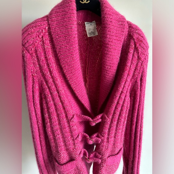 Pink Wool Chanel cardigan size 38 - Picture 2 of 11